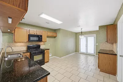 17219 Kettle Creek Drive, Spring, TX 77379 - Photo 9