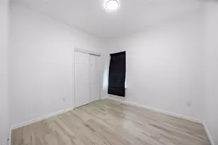 5214 Rue St, Houston, TX 77033 - Photo 9