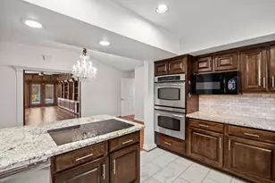10310 Mayfield Rd, Houston, TX 77043 - Photo 21