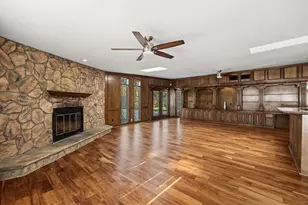 10310 Mayfield Rd, Houston, TX 77043 - Photo 17