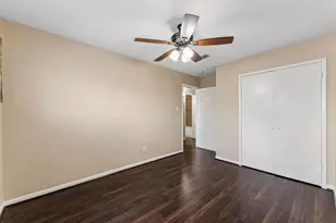 1831 Sherwood Forest St, Houston, TX 77043 - Photo 15