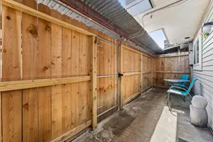 1831 Sherwood Forest St, Houston, TX 77043 - Photo 25