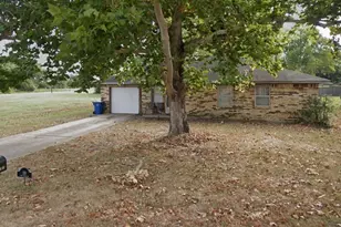 119 Pine Meadows Cir, Prairie View, TX 77445 - Photo 3