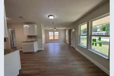 6059 Doulton Drive, Houston, TX 77033 - Photo 5