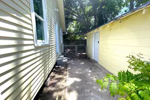 107 Sinclair St, Boling, TX 77420 - Photo 27