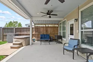 838 San Jacinto Circle, Baytown, TX 77521 - Photo 13