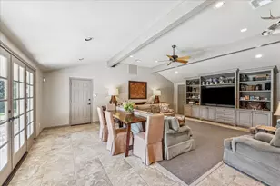 319 Longwoods Ln, Houston, TX 77024 - Photo 17