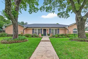 3031 Broadmoor Dr, Sugar Land, TX 77478 - Photo 1
