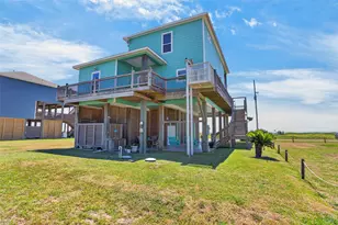 1335 Emerald Dr, Crystal Beach, TX 77650 - Photo 43