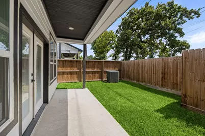 6476 T C Jester Boulevard, Houston, TX 77091 - Photo 25
