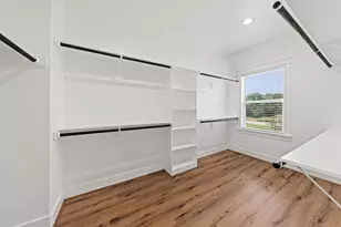 6476 T C Jester Blvd, Houston, TX 77091 - Photo 17