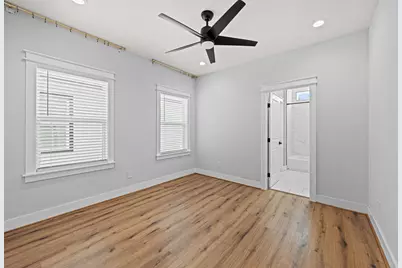6476 T C Jester Boulevard, Houston, TX 77091 - Photo 19