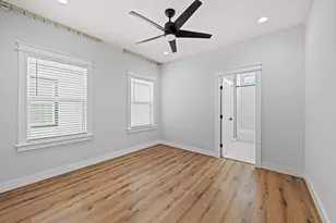 6476 T C Jester Blvd, Houston, TX 77091 - Photo 19