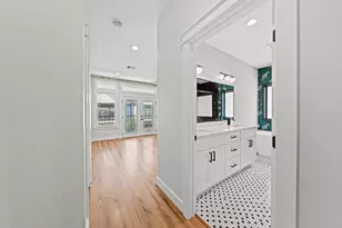 6476 T C Jester Blvd, Houston, TX 77091 - Photo 13