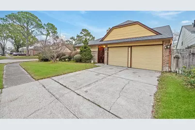 3714 Echo Grove Lane, Houston, TX 77043 - Photo 3