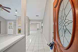 3714 Echo Grove Ln, Houston, TX 77043 - Photo 5