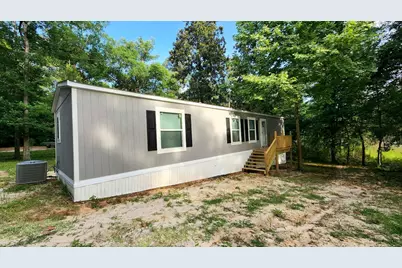 124 Lincoln Drive, Livingston, TX 77351 - Photo 1