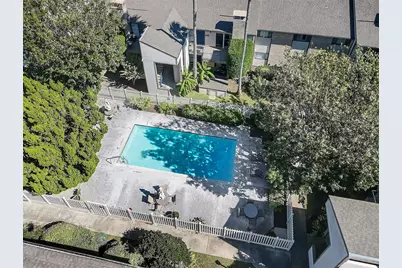 7065 N Holiday Drive, Galveston, TX 77550 - Photo 21