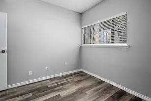 7065 N Holiday Dr, Galveston, TX 77550 - Photo 13