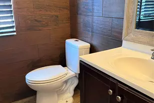 13211 Creekview Park Dr, Houston, TX 77082 - Photo 25