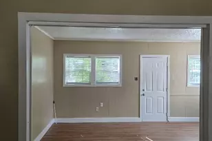 111 Bowie St, Port Lavaca, TX 77979 - Photo 3