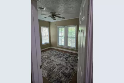 111 Bowie Street, Port Lavaca, TX 77979 - Photo 9