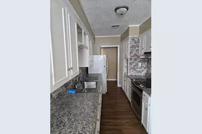 111 Bowie Street, Port Lavaca, TX 77979 - Photo 1