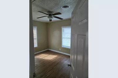111 Bowie Street, Port Lavaca, TX 77979 - Photo 5