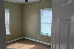 111 Bowie St, Port Lavaca, TX 77979 - Photo 5
