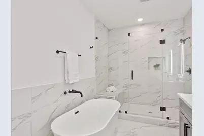 241 Rebecca Street #B, Houston, TX 77022 - Photo 15