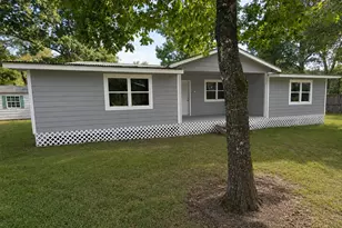 227 Live Oak Ln, Onalaska, TX 77360 - Photo 1