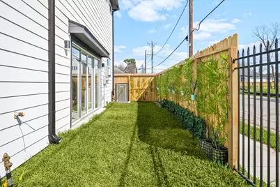 1302 Grove Street, Houston, TX 77020 - Photo 25