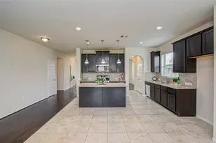 12319 Gatewood Dr, Mont Belvieu, TX 77535 - Photo 11