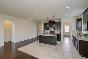 12319 Gatewood Dr, Mont Belvieu, TX 77535 - Photo 11