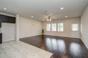 12319 Gatewood Dr, Mont Belvieu, TX 77535 - Photo 15