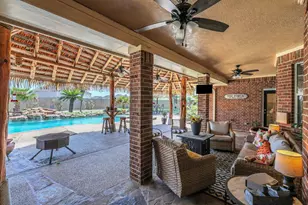 9934 Palm Dr, Mont Belvieu, TX 77523 - Photo 13
