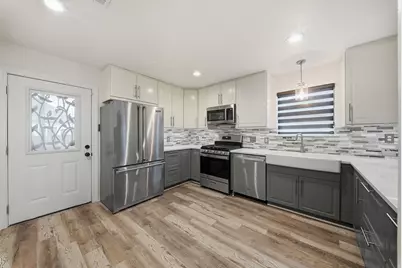 1917 Chapman Street, Houston, TX 77009 - Photo 7