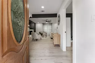 9919 Golden Sunshine Dr, Houston, TX 77064 - Photo 3