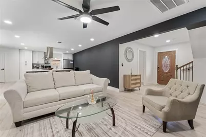 9919 Golden Sunshine Drive, Houston, TX 77064 - Photo 7
