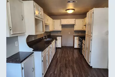 129 Mulberry Street, Lake Jackson, TX 77566 - Photo 5