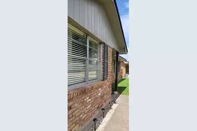 129 Mulberry Street, Lake Jackson, TX 77566 - Photo 15