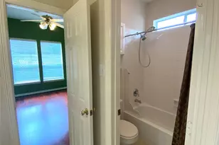 4518 N Pine Brook Way, Houston, TX 77059 - Photo 25