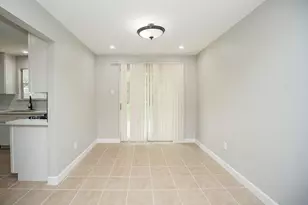 10834 Parkland Woods Dr, Sugar Land, TX 77498 - Photo 9