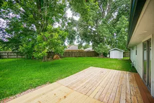 10834 Parkland Woods Dr, Sugar Land, TX 77498 - Photo 17