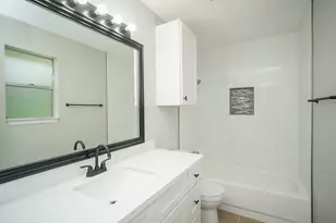 10834 Parkland Woods Dr, Sugar Land, TX 77498 - Photo 11