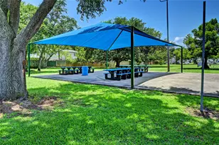 921 Marine Dr, Galveston, TX 77550 - Photo 41