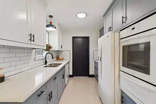 1807 Tattenhall Dr, Houston, TX 77008 - Photo 13