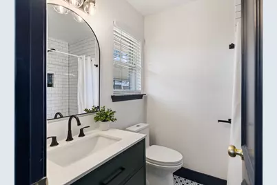 1807 Tattenhall Drive, Houston, TX 77008 - Photo 19