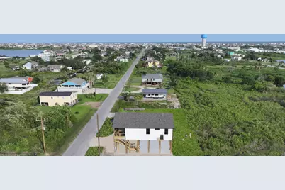 1211 W Canal, Crystal Beach, TX 77650 - Photo 29