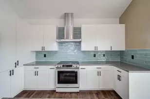 1211 W Canal, Crystal Beach, TX 77650 - Photo 15